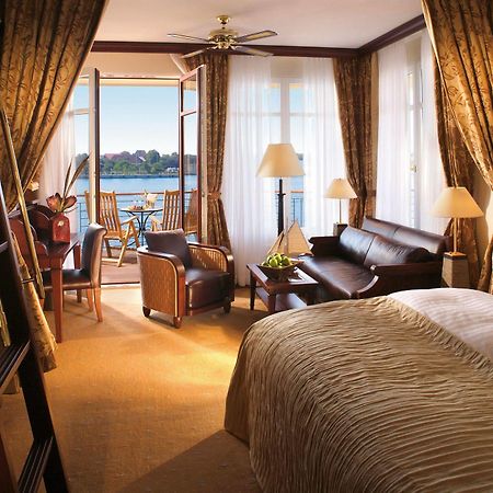 Yachthafenresidenz Hohe Duene Hotel รอสต็อค ภายนอก รูปภาพ Suite