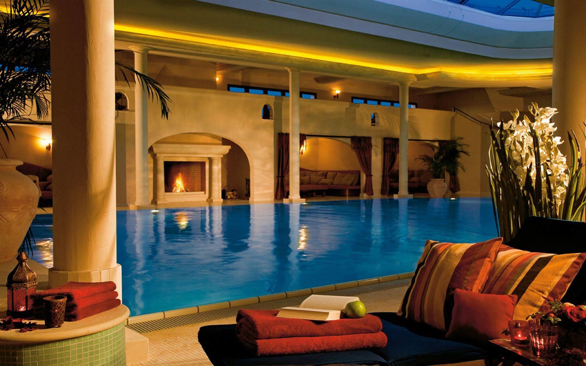 Yachthafenresidenz Hohe Duene Hotel รอสต็อค ภายนอก รูปภาพ The Spa at The Westin